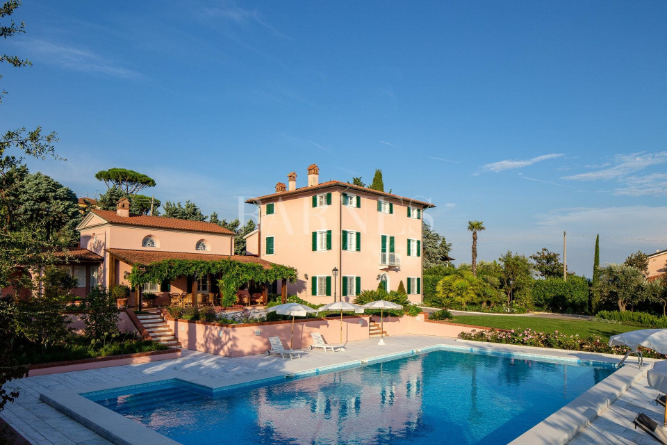 Tuscan vacation villa