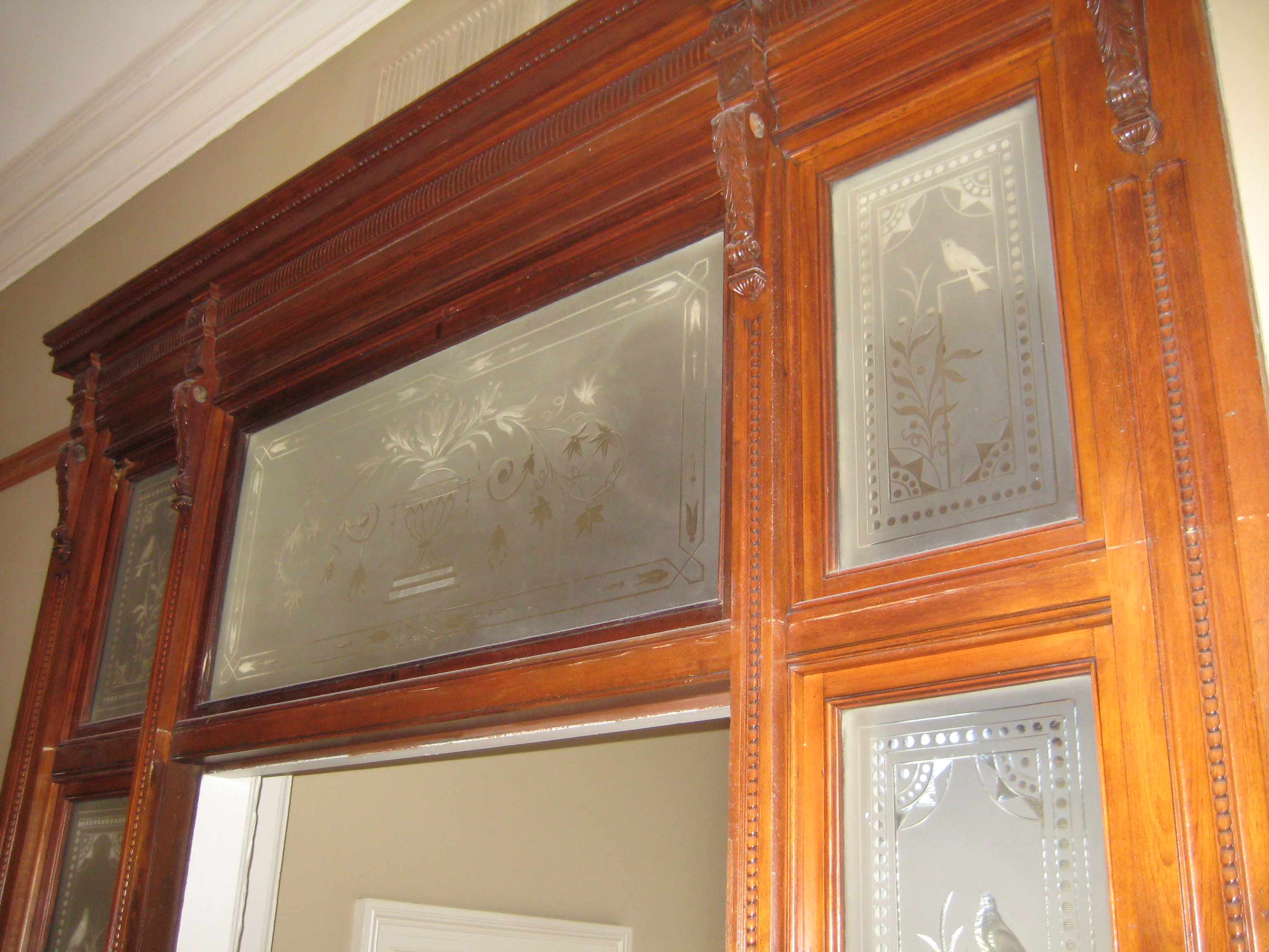 Etched glass doorway Wentworth Mansion