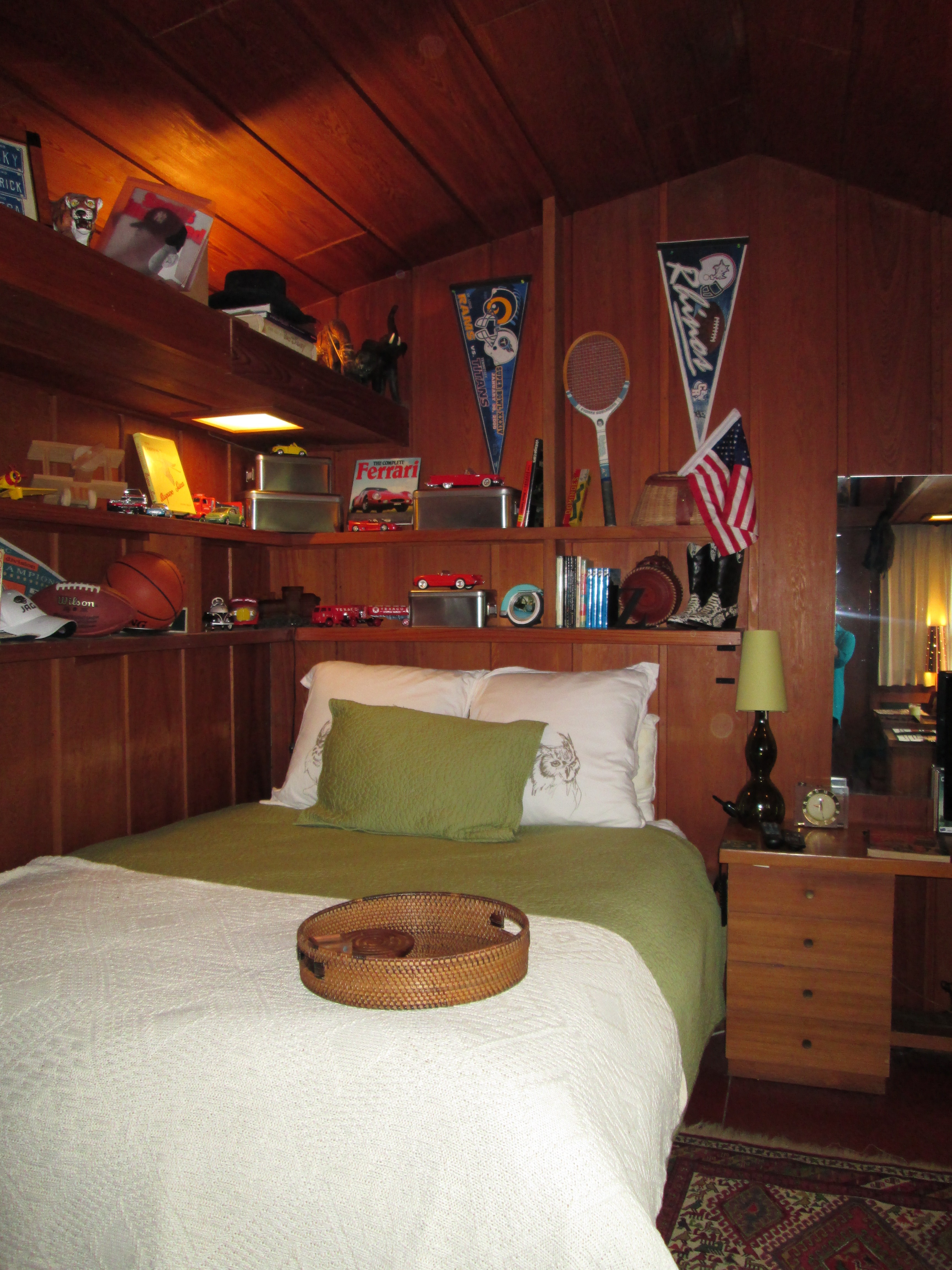 Broad Margin Bedroom