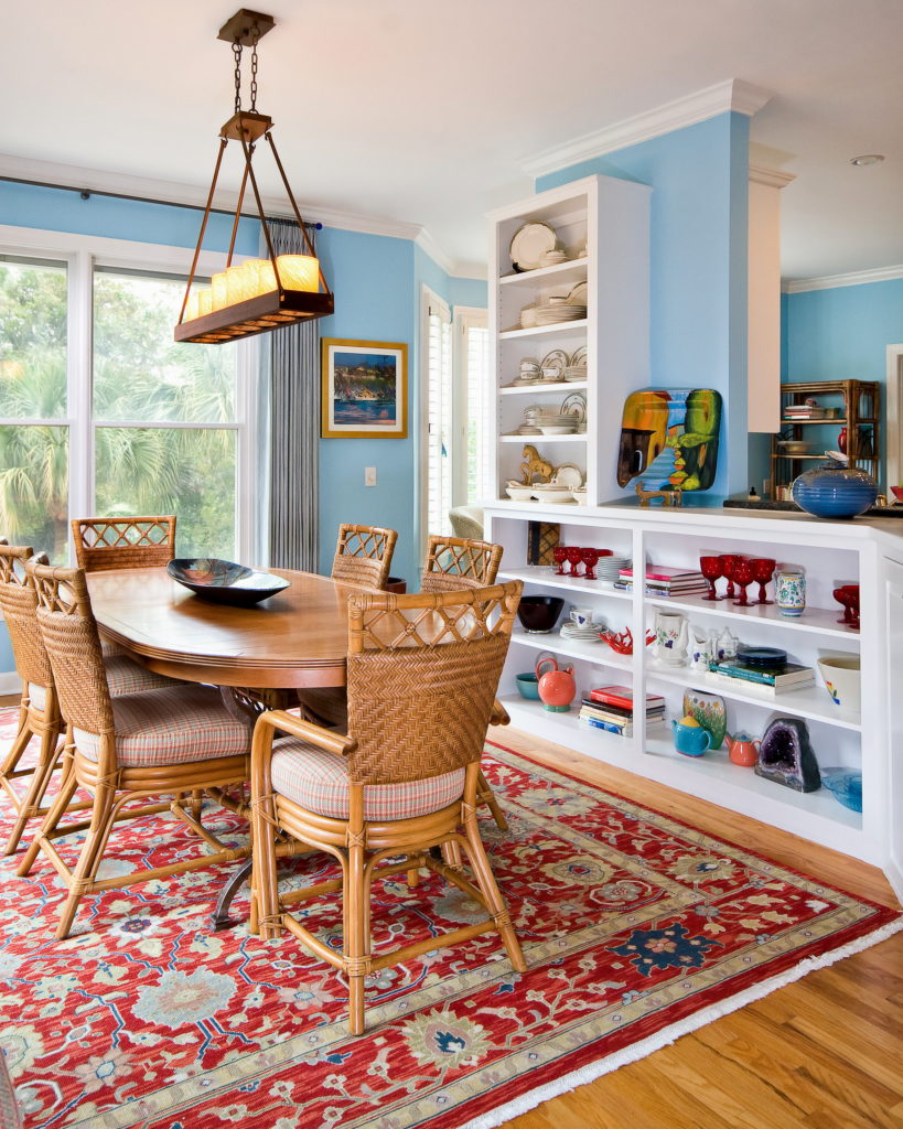 Organized dining room